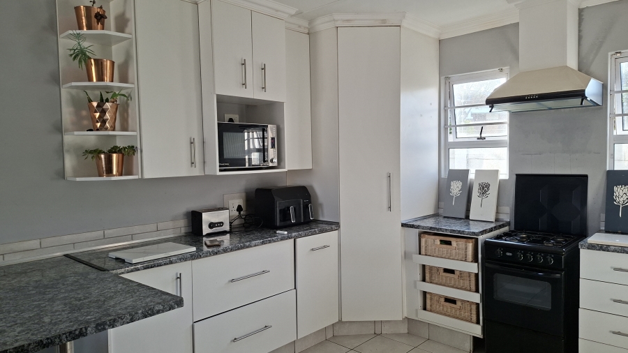 4 Bedroom Property for Sale in Gonubie Eastern Cape